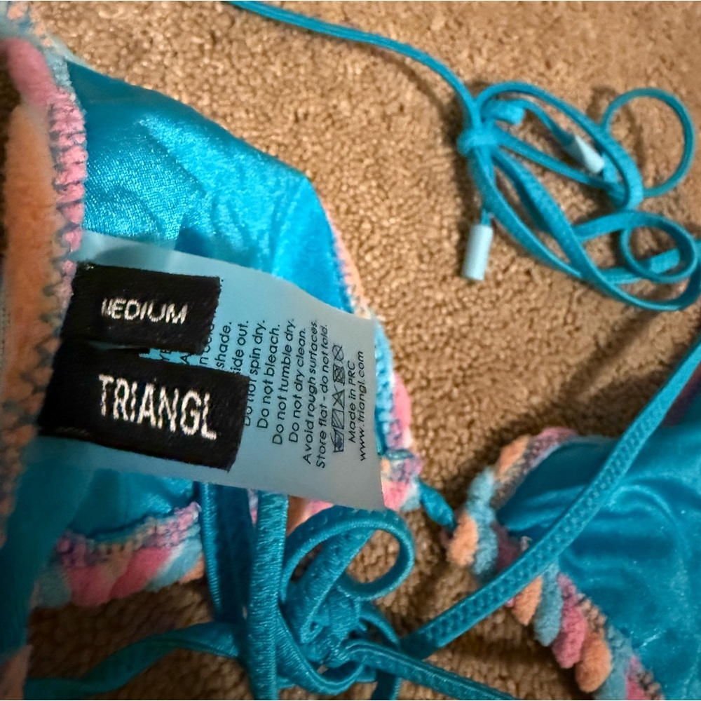 EUC triangl swimsuit - Picture 7 of 8